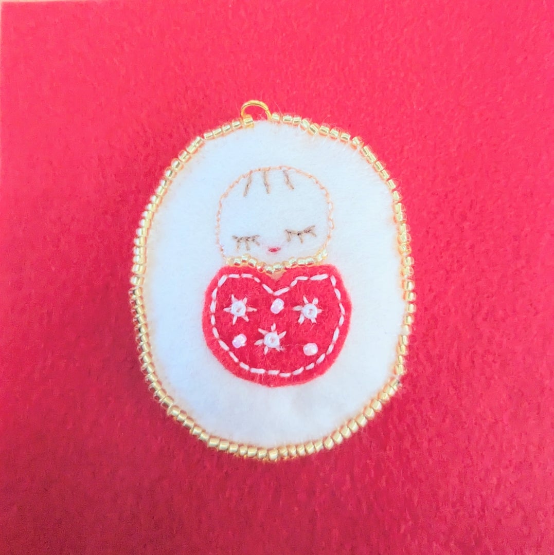 世界にひとつだけ 手刺繍お守り袋 安産祈願 ハンドメイドの通販 by itotohariラクマ