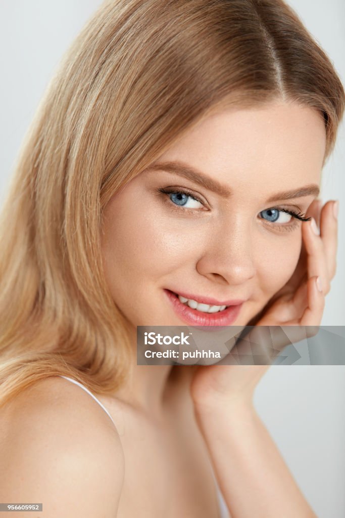 眉間のシワと不機嫌顔を解決！内視鏡額挙上で柔らかい印象へ - WOMクリニック銀座