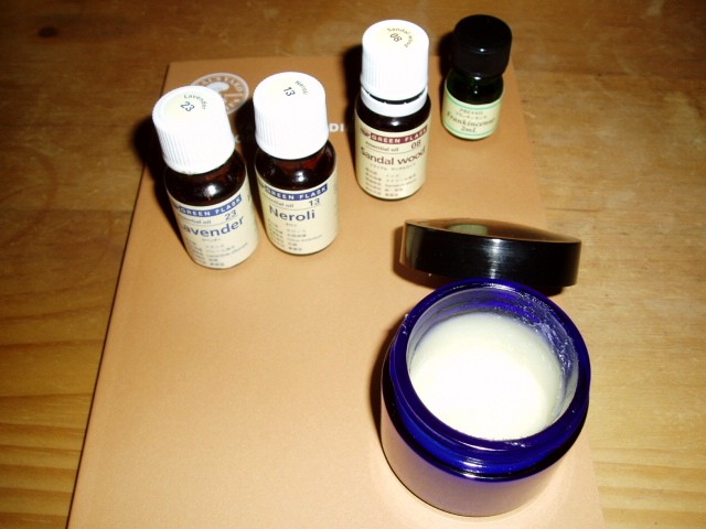 参加者募集中!!アロマハンドクリーム手作り体験教室 – インテリア総合商社 シンコール株式会社