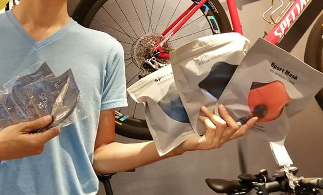 楽天市場 マスク送料無料不織布フィルター交換式 自転車マスク サイクルマスク フェイスマスク スポーツマスク 自転車用マスク 逆止弁バルブウィルス対策 花粉対策 黄砂 PM2.5 排気ガス 粉塵 防塵 ウイルス対策 スーツ 通勤 通学 : ROCKBROS公式 楽天市場店