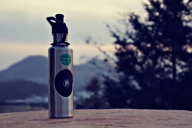 空っぽで持ち歩ける水筒 浄水機能付きボトルタンブラー「RIPURI」一般販売開始モトメガネ バイク・オートバイ自動車・クルマキャンプのニュース情報