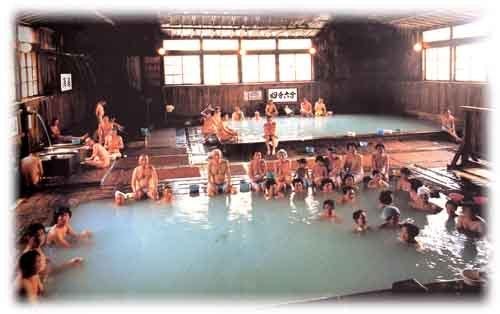 女性には難易度の高い混浴露天風呂「三朝温泉河原風呂 」がタオル巻きOKに！ - めっちゃおもろい温泉ぷらす