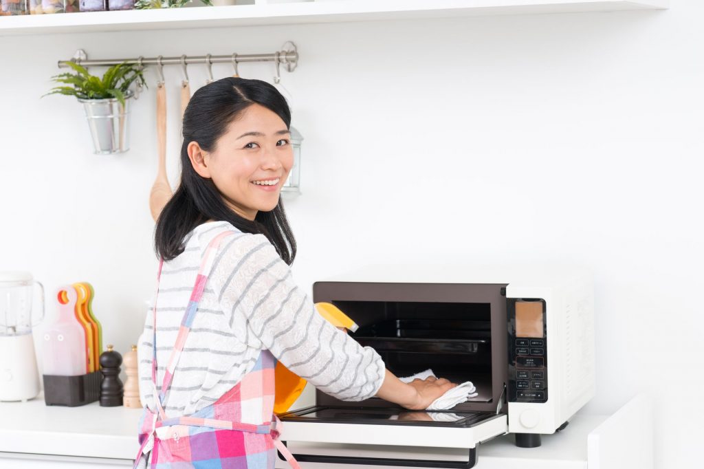 密に話題になっている☆ダイソーの「レンチンして拭くだけ電子レンジ洗浄剤」栄養士ママそっち～の簡単美味しいサイクル献立