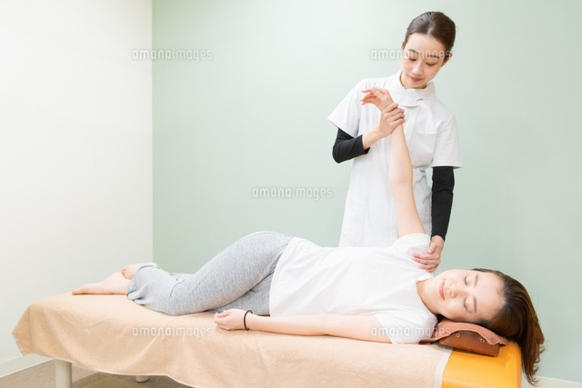 頭皮マッサージの写真素材写真素材なら「写真AC」無料 フリー ダウンロードOK