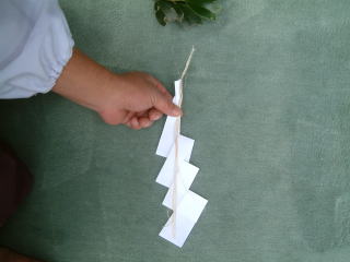 玉串 タマグシ とは？ 意味や使い方 - コトバンク