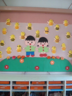 𖠿𖥧, ▷ 4がつの壁面製作, 透けてキラキラするはちさんの羽🐝, 窓などに飾るとかわいいよ〜!, *動画あり,参考にしてください𓂃𓈒𓏸, 作ってみたよ!というかたはぜひ, DMで教えてください♡ みんなの作品見せてね🥰,コメントや質問も待ってまーす ✈︎ * * ご覧いただきありがとうございます𓅯 ⸒⸒, 気軽にいいね♡フォローお願いします!, ▷▷▷