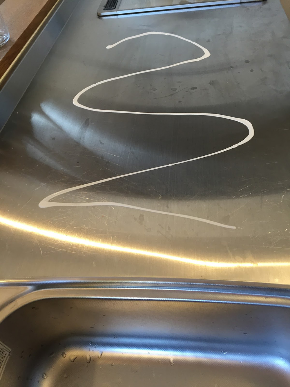 ステンレスキッチンの耐用年数は？寿命を延ばすためのお手入れ方法も解説TIPSトーヨーキッチンスタイルジャーナル