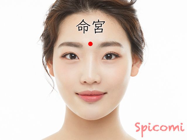 顔の幸運ほくろ 当たるほくろ占い！位置別の意味80選を解説！ - 電話占いおすすめ情報比較サイトキャラミル研究所