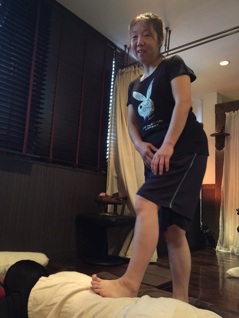 腰痛に足で踏む整体！骨盤矯正と足のこり、痛み、むくみを完全解消＠東京目黒足圧宗家 良知整骨治療院