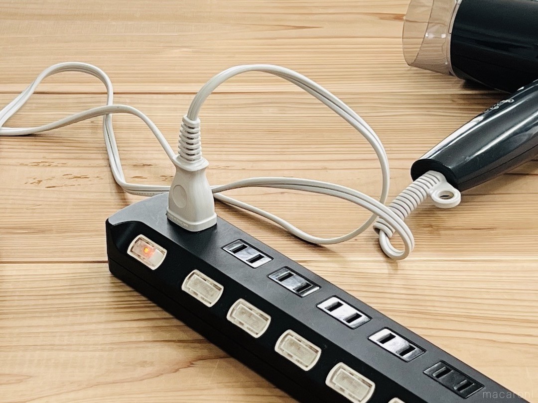 ドライヤーの収納アイデア33選！試行錯誤していたドライヤー類の収納も、しっくり気持ちよく整う！サンキュ