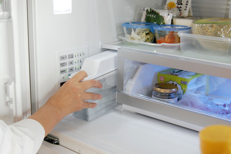 冷蔵庫」の徹底掃除の方法トレイの水洗いから外側の掃除のやり方までLidea リディアby LION