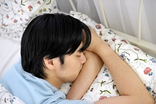 フリー写真手を重ねる新郎新婦の手でアハ体験GAHAG著作権フリー写真・イラスト素材集 - GAHAG著作権フリー写真・イラスト素材集