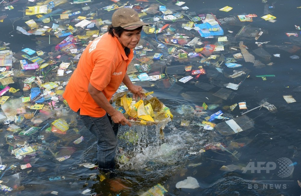 海を汚 よご す海洋プラスチックごみ 。その現状 げんじょう と対策をわかりやすく解説 かいせつ します！プラスチックとリサイクルに関する学習支援サイトプラスチックのはてな