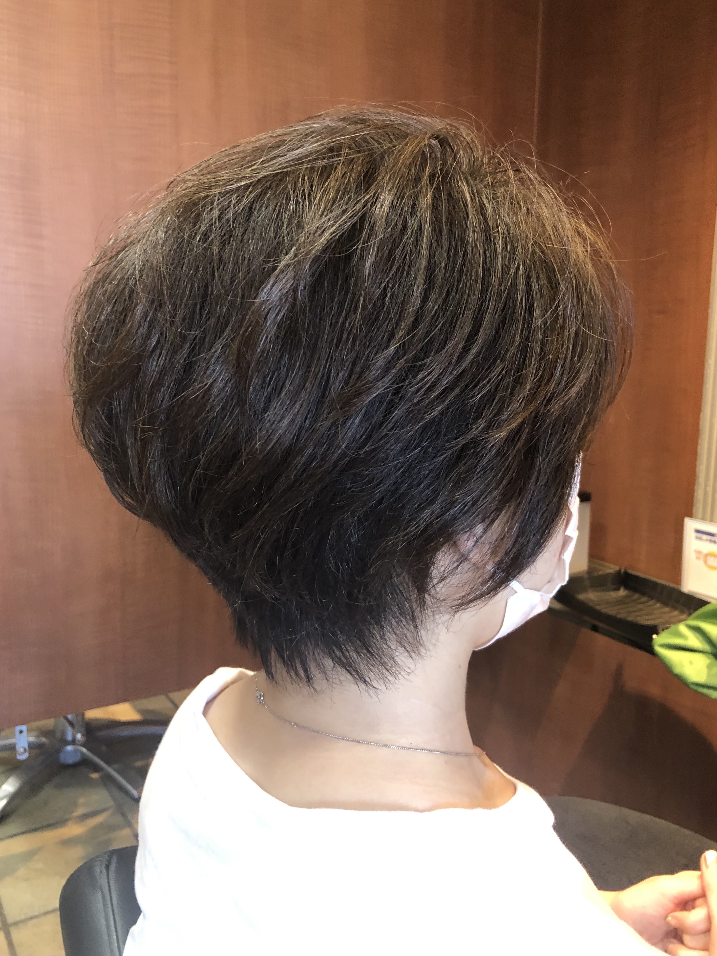 40代50代60代ヘアスタイル髪型。50代髪型。50代ショートボブ。表参道・青山・美容室40代・50代・60代ヘアスタイル・髪型・ヘアカタログ監修みうらアキ