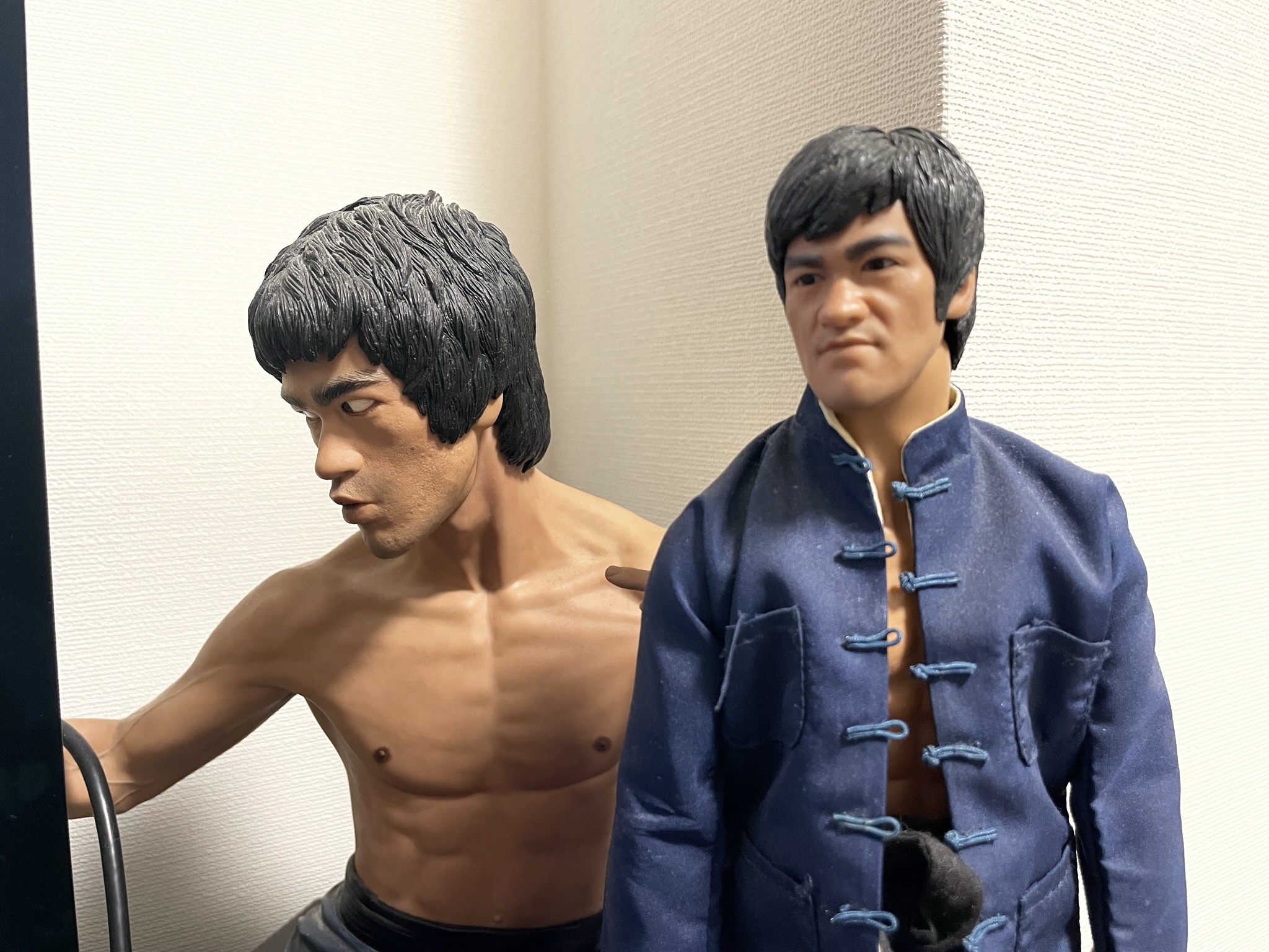 ブルース・リーカレンダー2024 燃えよドラゴン正拳突き