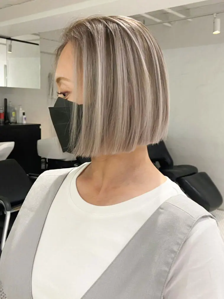 ハイライト、バレイヤージュ、シャドウルーツ グレー系希望の場合はハイブリーチクーポン 2ブリーチ カラー特化美容師 なかもとたつひろ ベビーフェアリー西宮北口所属 のヘアカタログ 20240618115925 ミニモ