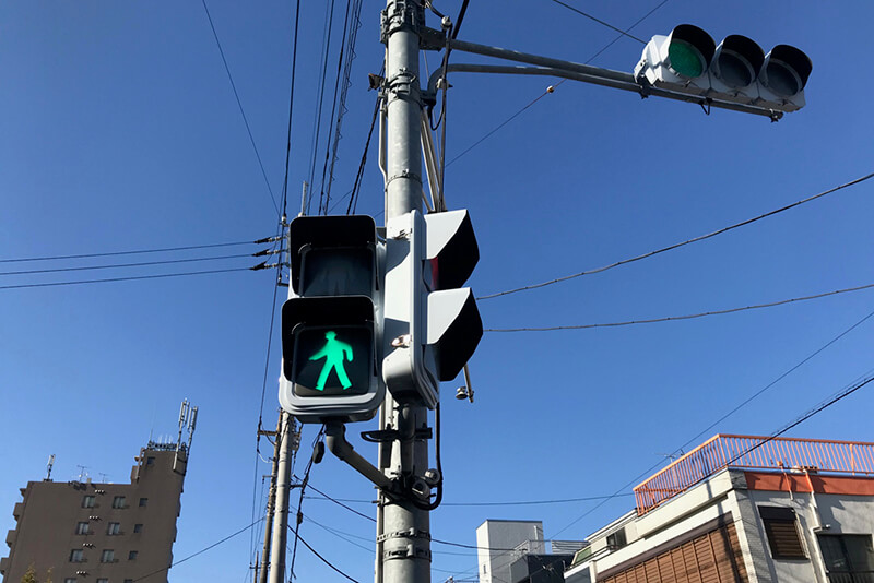 信号機のない横断歩道」には、どう対応する？ 一時停止するのは、わずか21.3％！クルマ情報サイトｰGAZOO.com