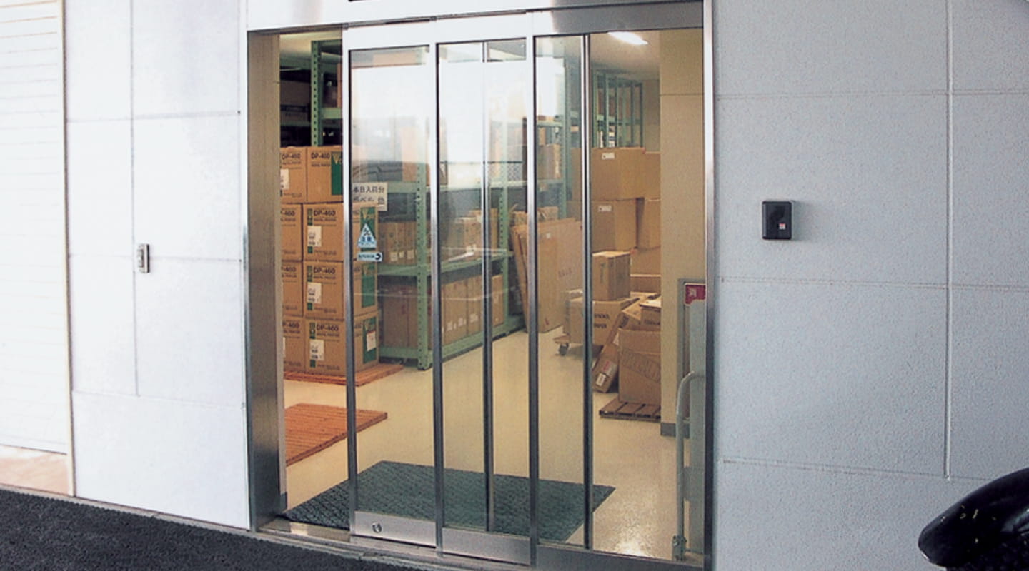 バリアフリー商品神栄ホームクリエイト物干金物、タラップ、室名札、郵便受箱、ドアハンドル等の建築金物メーカ