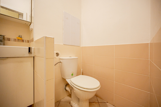 トイレの音が気になる。トイレの防音アイデア - 防音工事なら大阪・神戸・京都・滋賀・奈良から全国対応！阪神防音株式会社