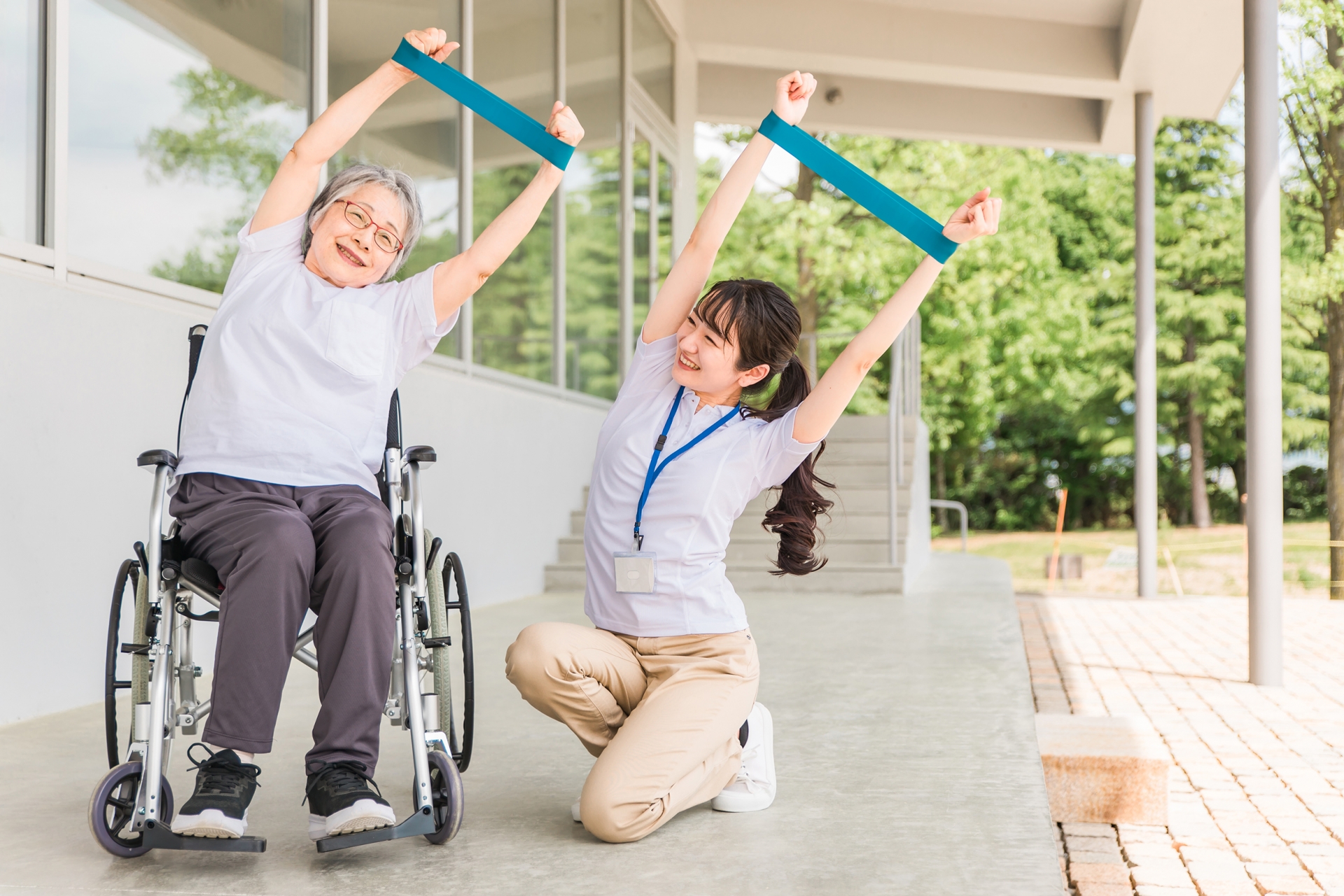 ボディメカニクスの意味とは？なぜ水平移動するのか根拠をわかりやすく解説 - 役立つ・ためになる知っ得袋