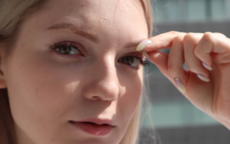 瞼に脂肪がつく原因は？腫れぼったい瞼を改善する施術方法を解説美容整形なら真崎医院