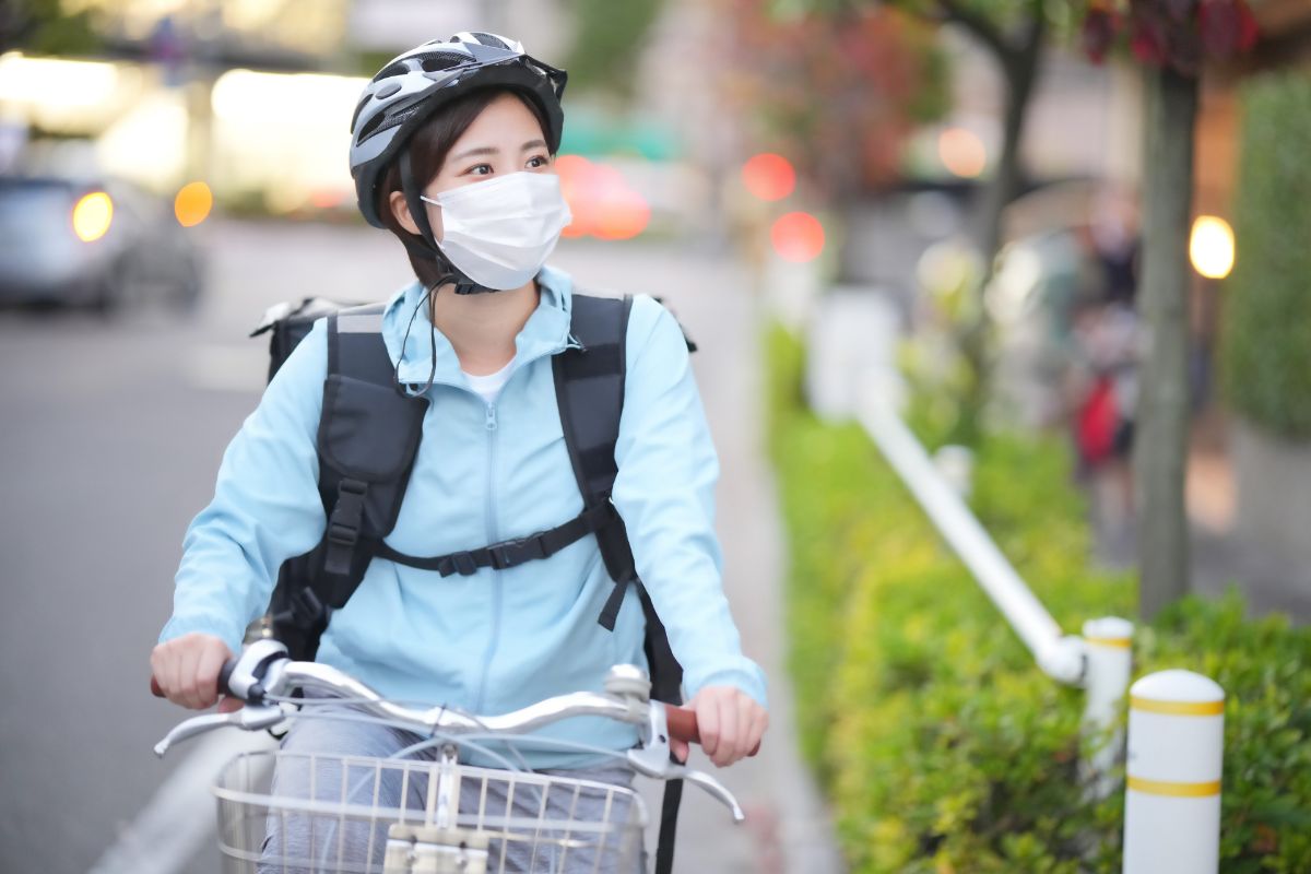 自転車“ヘルメット着用”が全ての人に「努力義務」へ 2023年4月から 着けると“致死率”低くなるデータも 街の人は「様子見」 ヘルメットの選び方は？特集ニュース関西テレビ放送 カンテレ