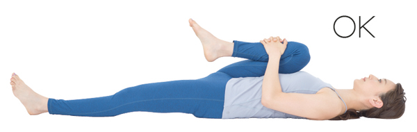 背中をほぐすのが肝！「ガス抜きのポーズ」を確実に効かせる3つの方法 2ページ目ヨガジャーナルオンライン