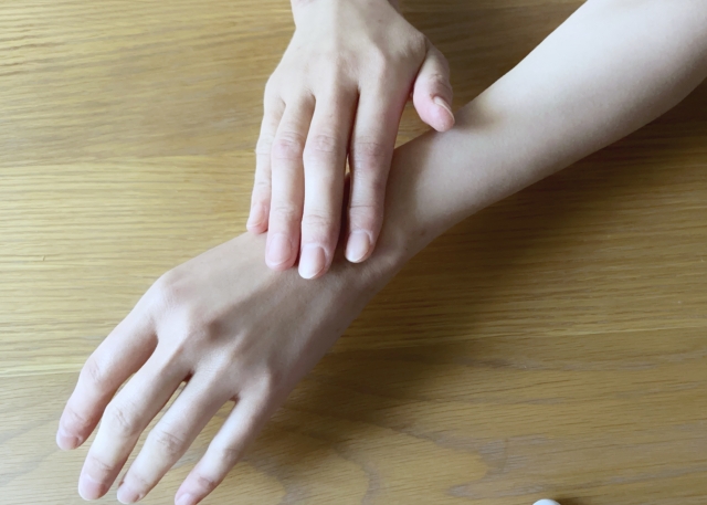 手指のしびれや痛みを放っていませんか？角田医療器