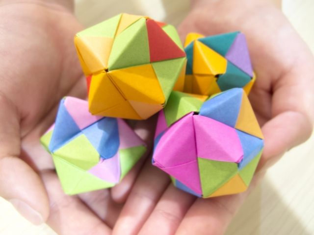 折れば折るほど認知症予防になる！おりがみの脳への効能を具体的に解説した書籍が大好評。『活発脳をつくる 60歳からのおりがみ』4万部突破株式会社主婦の友社 のプレスリリース