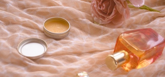 練り香水の作り方 ニベアやワセリンで簡単に作る方法を解説！おすすめの使い方も◎LIPS
