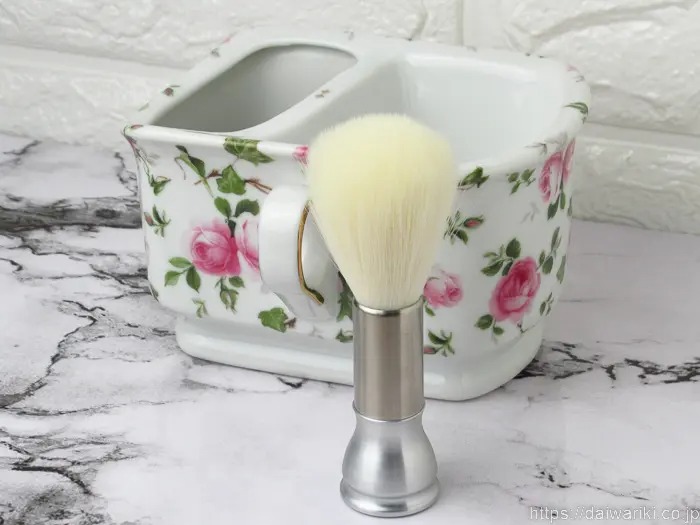 女性が髪をバッサリ短くする動画投稿中💇‍♀️@longtoshortTikTok