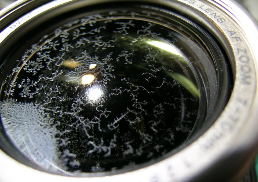 バルサム切れをした古いレンズのイメージの写真素材72700888- PIXTA