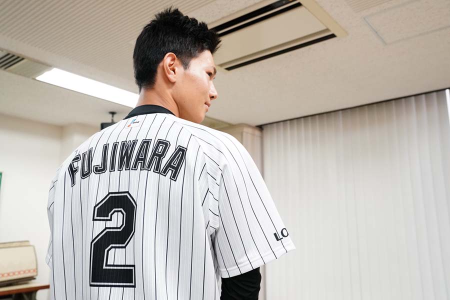 プロ生活始動 大阪桐蔭 藤原恭大 ロッテ のその魅力を徹底特集抜群の身体能力・特技は腕相撲、50ｍは最速5秒7高校野球ニュース