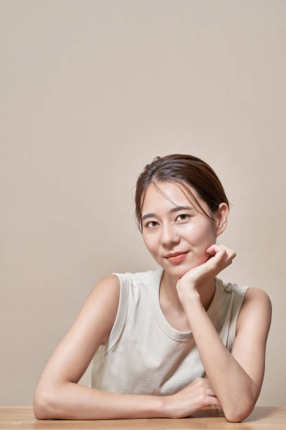 しゃがんで手に顎を乗せる - CLIP STUDIO ASSETS