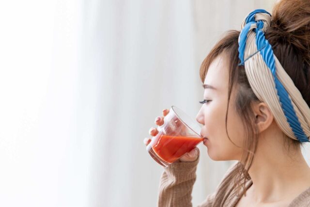 トマトジュースの効果とは？美容・栄養・効果的な飲み方と選び方を徹底解説 – イミコトマルシェ マガジン