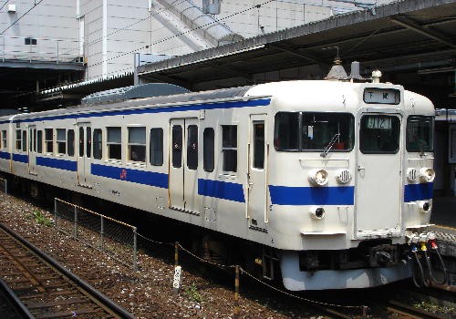 関門トンネルを歩いて渡る下関・小倉旅 ３日目（７）下関駅から黄色い電車に乗って、宇部線草江駅で降りて山口宇部空港に向かう。: まだ知らないどこかへ