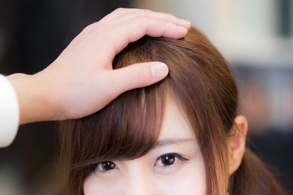 AIグラビア写真集「髪を結ぶOL美女 髪フェチのための写真集」みるくねこAIアダルトKindleストアAmazon