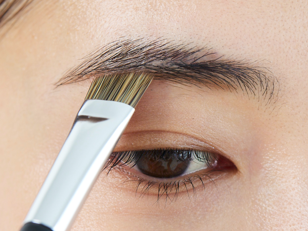 眉メイク苦手な人集合！ 最低限これだけでOKな眉毛の描き方をお伝えします