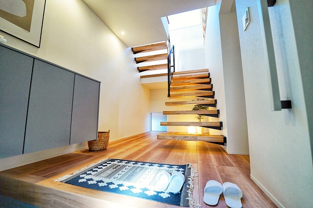 風水的に良い玄関とは？運気が上がる色・置物・NGインテリアを解説michill byGMO ミチル