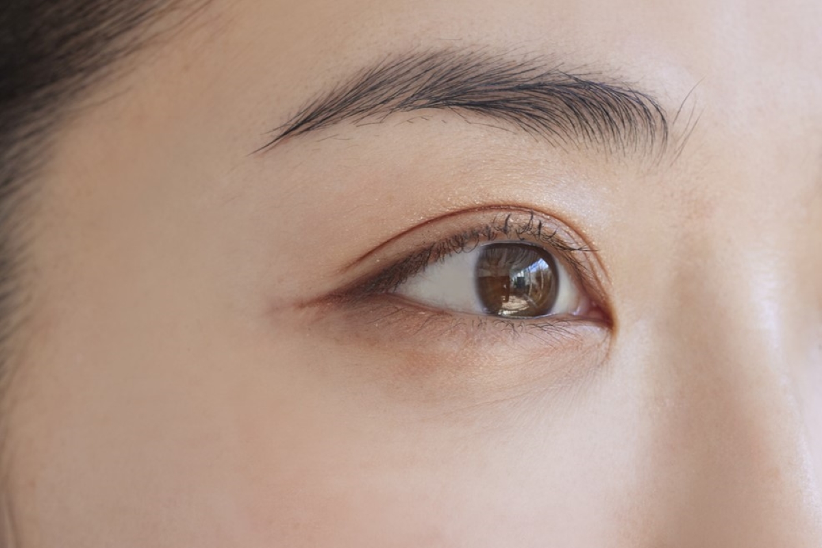 アイラインを引かない方が目が大きく見えるのはなぜTikTok