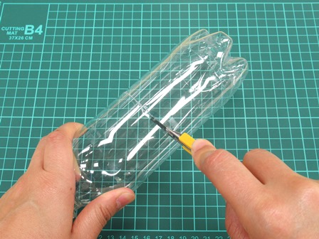 今回は @renbaby319さんの素敵な投稿をご紹介します✨ . ✂️------------------✂️ ・ 超強力、シャボン玉吹き具をストローで作ってみた.o○ papaに吹かせてみたら エンドレスにシャボン玉が出てきて面白かった🤣 2枚目⇒ 写真でだけど 作り方の動画です❣️材料