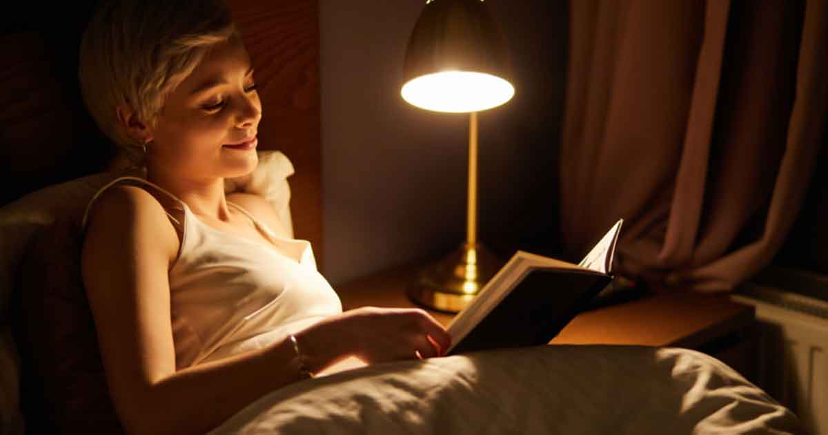 寝る前に読書する効果4選＆おすすめのブックライト - STUDY HACKER スタディーハッカー 社会人の勉強法＆英語学習
