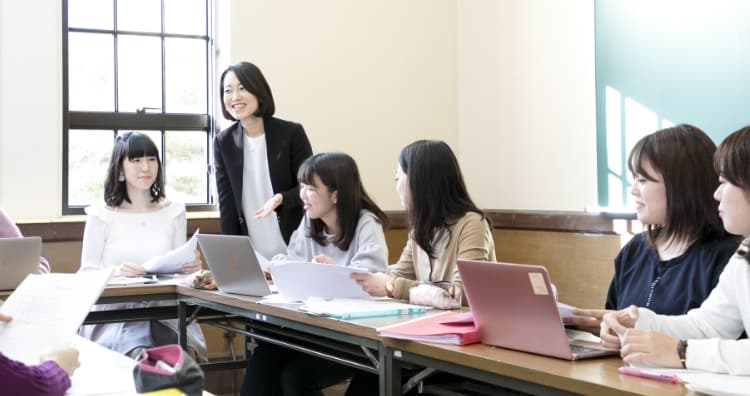 Kポップアイドルのムンビンさんが死去、アーティストが受けるプレッシャーに再び注目 - BBCニュース