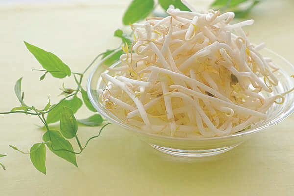 くらし薬膳 もずく酢ともやしの和え物