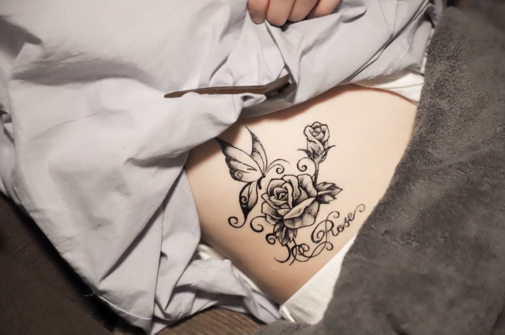 薔薇 ローズ のタトゥーが持つ意味とは？※デザイン画像もあり！みんなのタトゥ