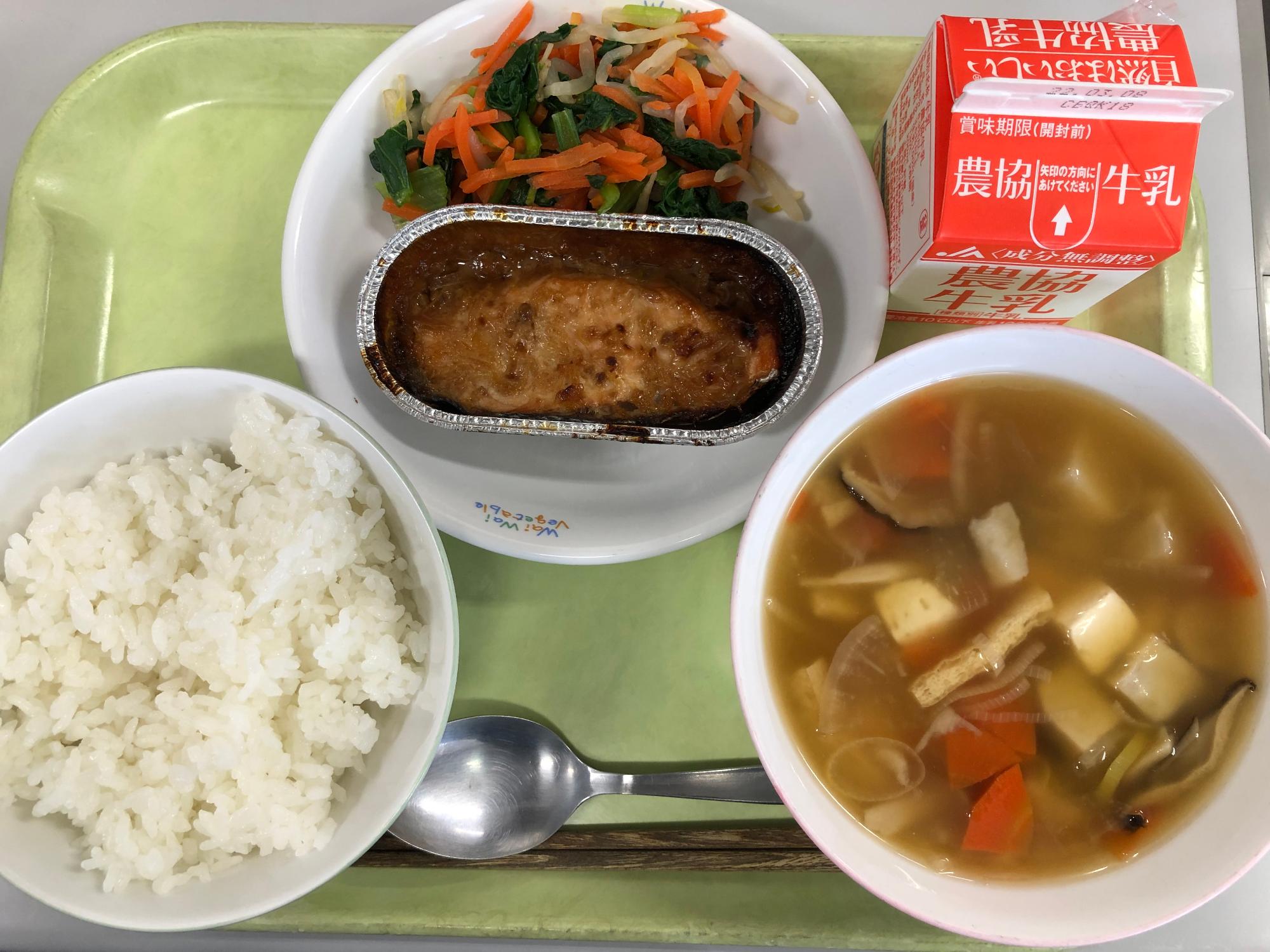 風邪菌だらけ>_<クリームシチューの献立＊〜あっこりんmamaの1男3女 6人家族の節約献立とお弁当日記〜＊