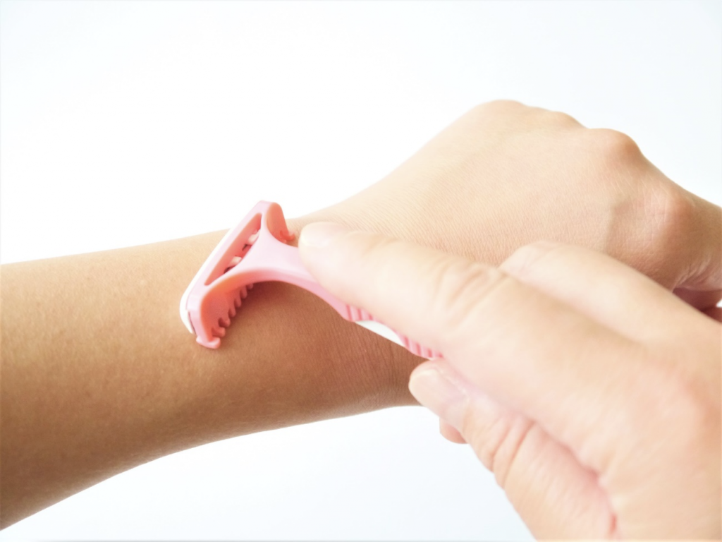 脱毛が原因でおこる毛嚢炎とは？取り扱いかたや目立たなくする方法 - セルフ脱毛サロンONESELF ワンセルフ無人都度払いペア入室