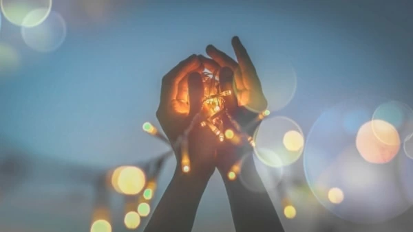 ご先祖様に守られています。「魂が美しい人」に現れるレアな手相5選4MEEE