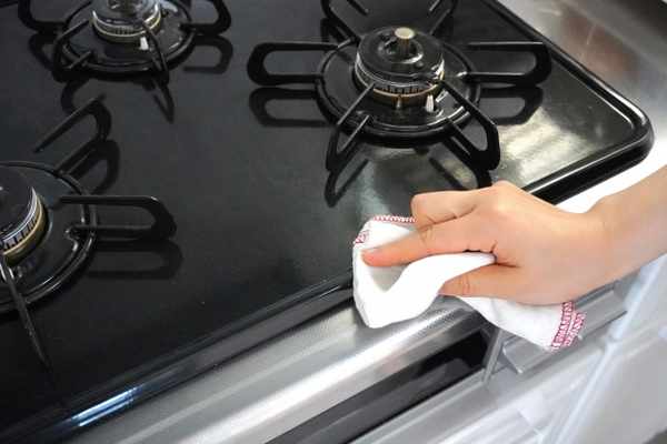 重曹＋アレで激ラク！ガスコンロのこびりつきが気持ちいいほど落ちる 家事コツ 暮らしニスタ