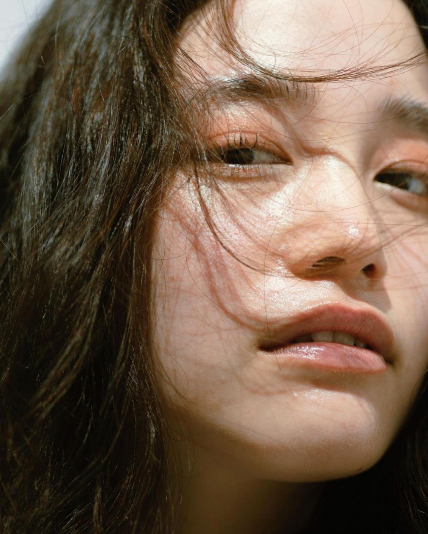 アップフォースリフトは、 本来の健康的な自まつ毛を傷めることなく 根元から立ち上げる世界初の特許技術晴レ所属・アヤ髪質改善ダブルカラーのマツエクデザイン 20240326112031 ミニモ